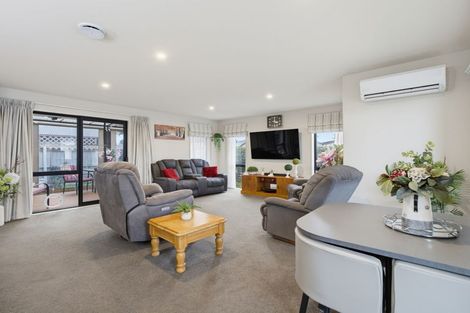 Photo of property in 16 Blaenavon Lane, Halswell, Christchurch, 8025