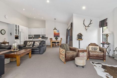 Photo of property in 300 Carmichael Road, Brookfield, Tauranga, 3110