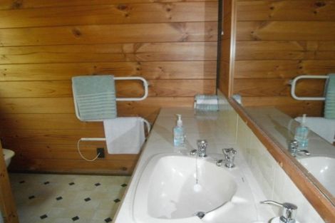 Photo of property in 10a Seaview Road, Paremata, Porirua, 5024