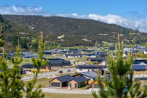 Photo of property in 14 Moonstone Street, Albert Town, Wanaka, 9305