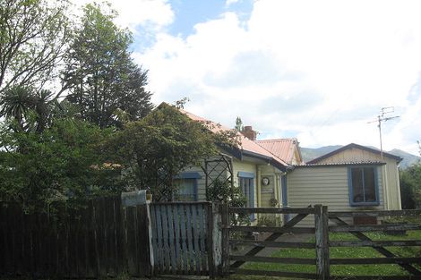 Photo of property in 6 Queen Street, Oxford, 7430