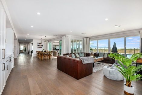 Photo of property in 87 Rutherford Drive, Waikanae Beach, Waikanae, 5036