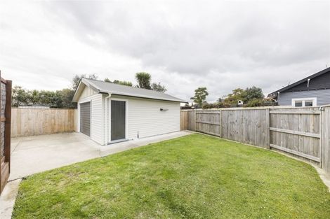Photo of property in 60 Weston Avenue, Roslyn, Palmerston North, 4414