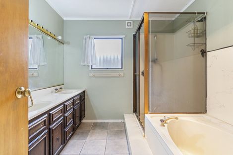 Photo of property in 61 Links View Drive, Omokoroa, 3114