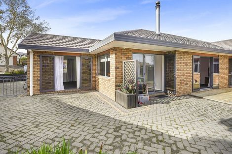 Photo of property in 5 Guernsey Place, Grandview Heights, Hamilton, 3200