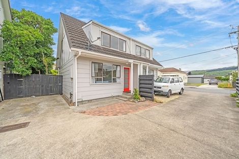 Photo of property in 2/6 Richmond Street, Petone, Lower Hutt, 5012