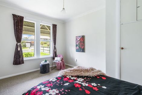 Photo of property in 6 Tarawera Road, Johnsonville, Wellington, 6037