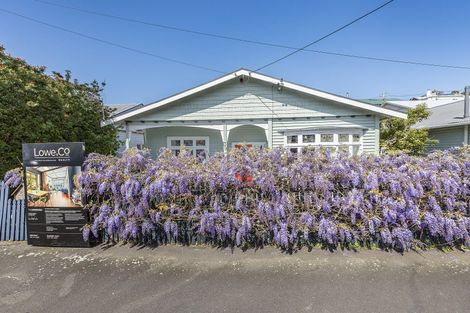 Photo of property in 39 Dee Street, Island Bay, Wellington, 6023