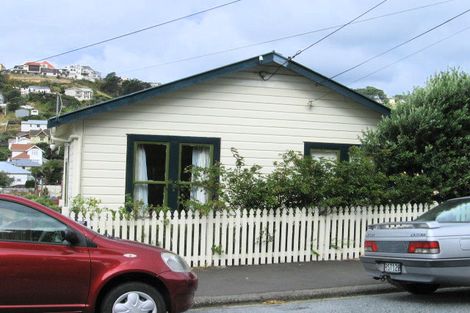 Photo of property in 5 Waikato Street, Island Bay, Wellington, 6023
