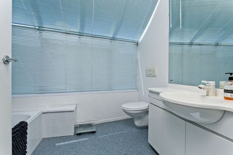 Photo of property in 1/51 Rangitoto Terrace, Milford, Auckland, 0620