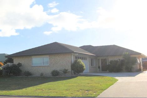 Photo of property in 18 Beachlands Place, Papamoa Beach, Papamoa, 3118