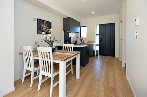Photo of property in 11 Waru Lane, Te Atatu Peninsula, Auckland, 0610