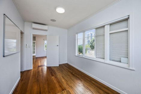Photo of property in 1/19 Huron Street, Takapuna, Auckland, 0622