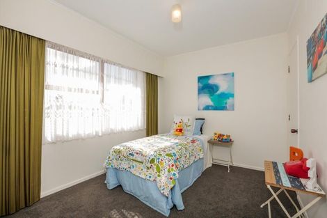 Photo of property in 1/34 Mcleod Road, Henderson, Auckland, 0612