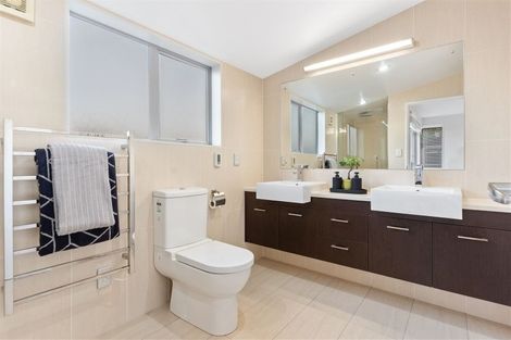 Photo of property in 1/6b Wolsley Avenue, Milford, Auckland, 0620