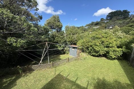 Photo of property in 16 Archbold Street, Newlands, Wellington, 6037
