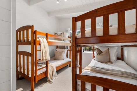 Photo of property in 25 Esme Grove, Omaha, 0986