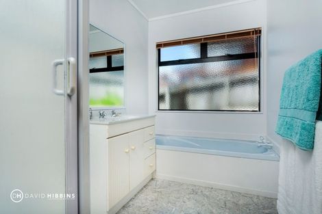 Photo of property in 1/12 Anne Road, Hillcrest, Auckland, 0627
