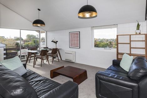 Photo of property in 21 Newbridge Place, Ilam, Christchurch, 8041