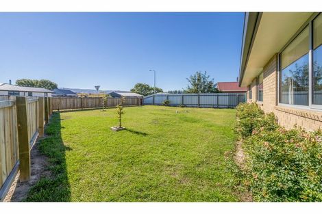 Photo of property in 2 Half Time Close, Omakau, 9376