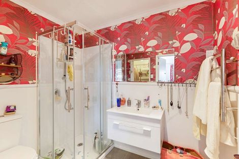 Photo of property in 35 Strathmore Avenue, Levin, 5510