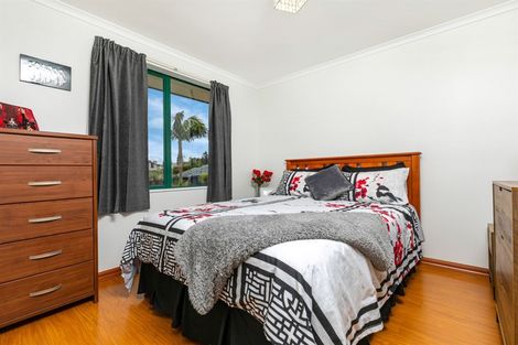 Photo of property in 48 View Ridge Drive, Ranui, Auckland, 0612