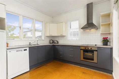Photo of property in 18 Woolfield Road, Papatoetoe, Auckland, 2025