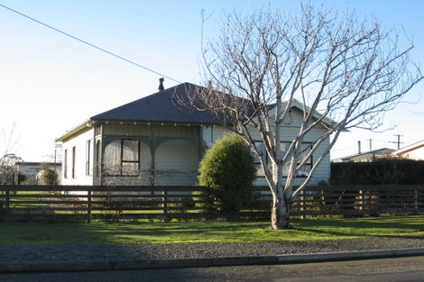 Photo of property in 5 Park Street, Winton, 9720