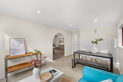 Photo of property in 37 Burnside Crescent, Burnside, Christchurch, 8053