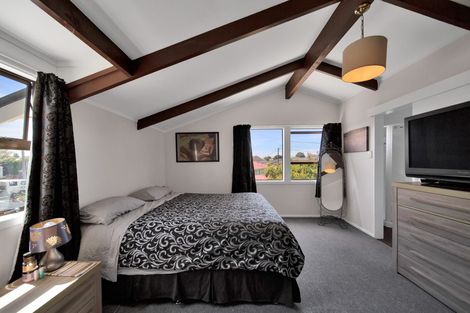 Photo of property in 16 Dixon Avenue, Hawera, 4610