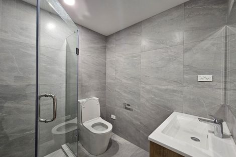 Photo of property in 8 Lewis Road, Pakuranga, Auckland, 2010