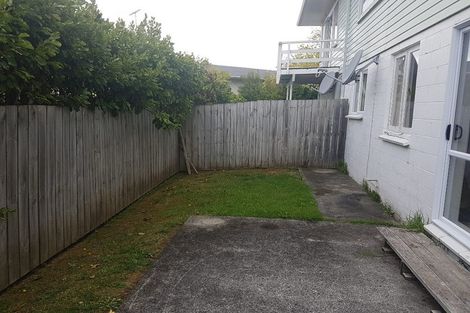 Photo of property in 19 Anne Road, Hillcrest, Auckland, 0627
