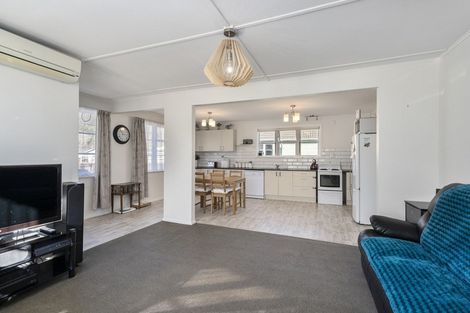 Photo of property in 14 Strand Crescent, Naenae, Lower Hutt, 5011