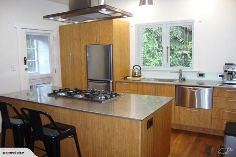 Photo of property in 28 Oakley Avenue, Claudelands, Hamilton, 3214