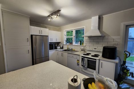 Photo of property in 5 Whangakoko Grove, Birchville, Upper Hutt, 5018