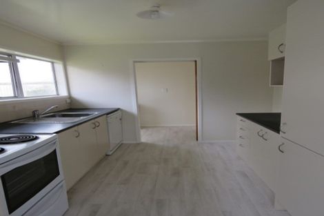 Photo of property in 2/95b Captain Scott Road, Glen Eden, Auckland, 0602