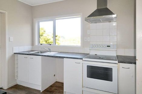 Photo of property in 39 Thurleigh Grove, Karori, Wellington, 6012