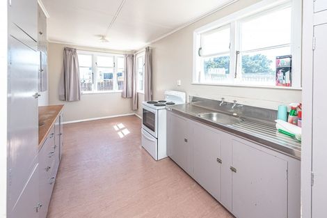 Photo of property in 13 Kauri Street, Gonville, Whanganui, 4501