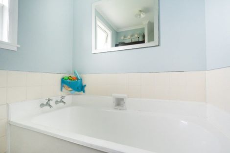 Photo of property in 87 Sutherland Crescent, Westbrook, Palmerston North, 4412