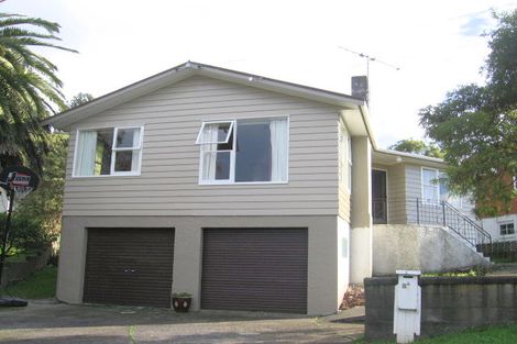Photo of property in 2a Olivia Crescent, Tawa, Wellington, 5028