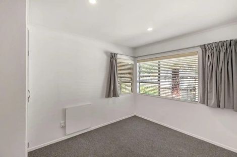 Photo of property in 354 Royal Road, Massey, Auckland, 0614