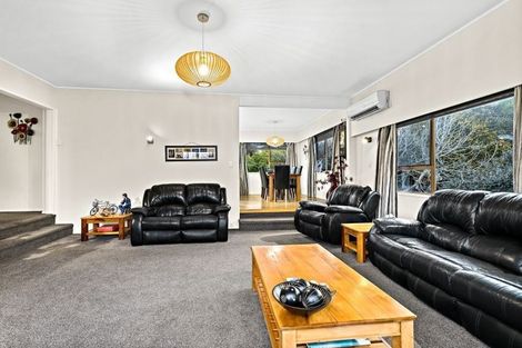 Photo of property in 6 Fayette Place, Te Atatu South, Auckland, 0610