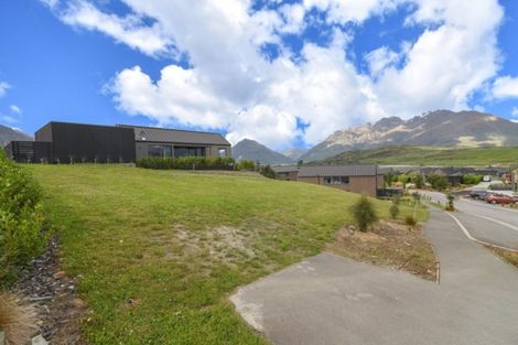 Photo of property in 23 Falconer Rise, Jacks Point, Queenstown, 9371