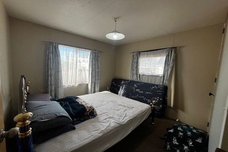 Photo of property in 2/20 Ocean View Road, Northcote, Auckland, 0627