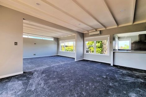 Photo of property in 92 Browns Bay Road, Rothesay Bay, Auckland, 0630