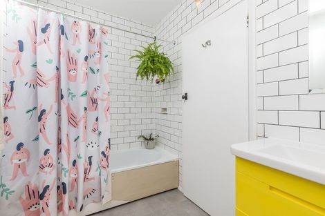 Photo of property in 31 Mornington Road, Brooklyn, Wellington, 6021