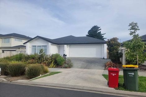 Photo of property in 20 Papa Orchard Drive, Kumeu, 0810