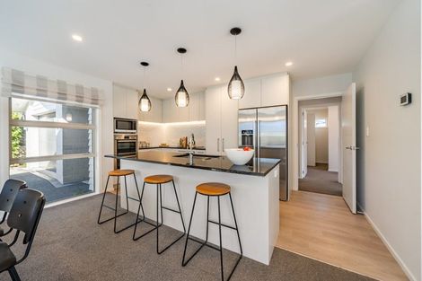 Photo of property in 9a Marlborough Street, Silverstream, Upper Hutt, 5019