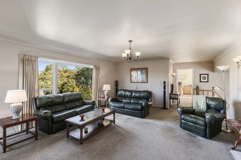 Photo of property in 51 Oakleigh Street, Maungaraki, Lower Hutt, 5010