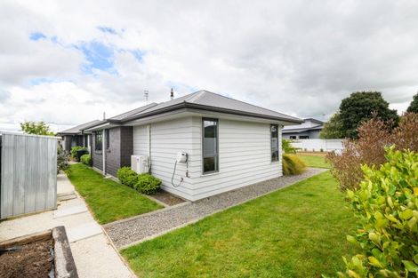 Photo of property in 25 Trump Place, Kelvin Grove, Palmerston North, 4414